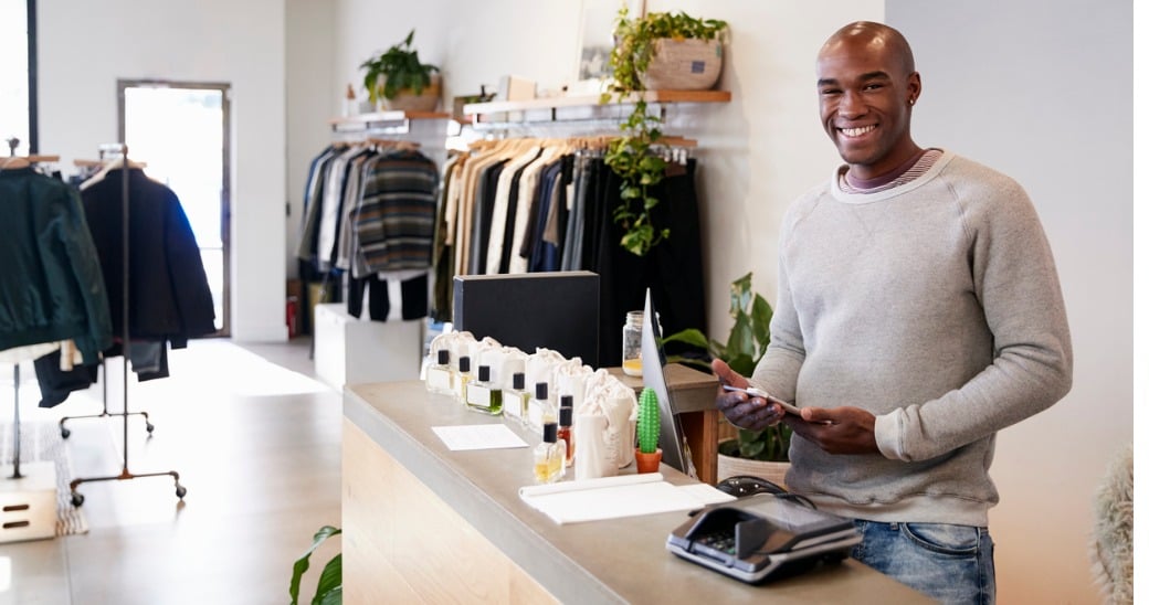 Why a mobile digital workplace empowers retail employees